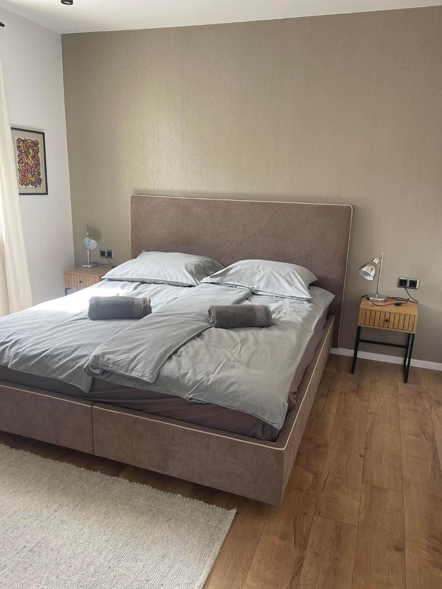 Hotello Apartmanhaz Es Panzio Zalaegerszeg Exterior photo