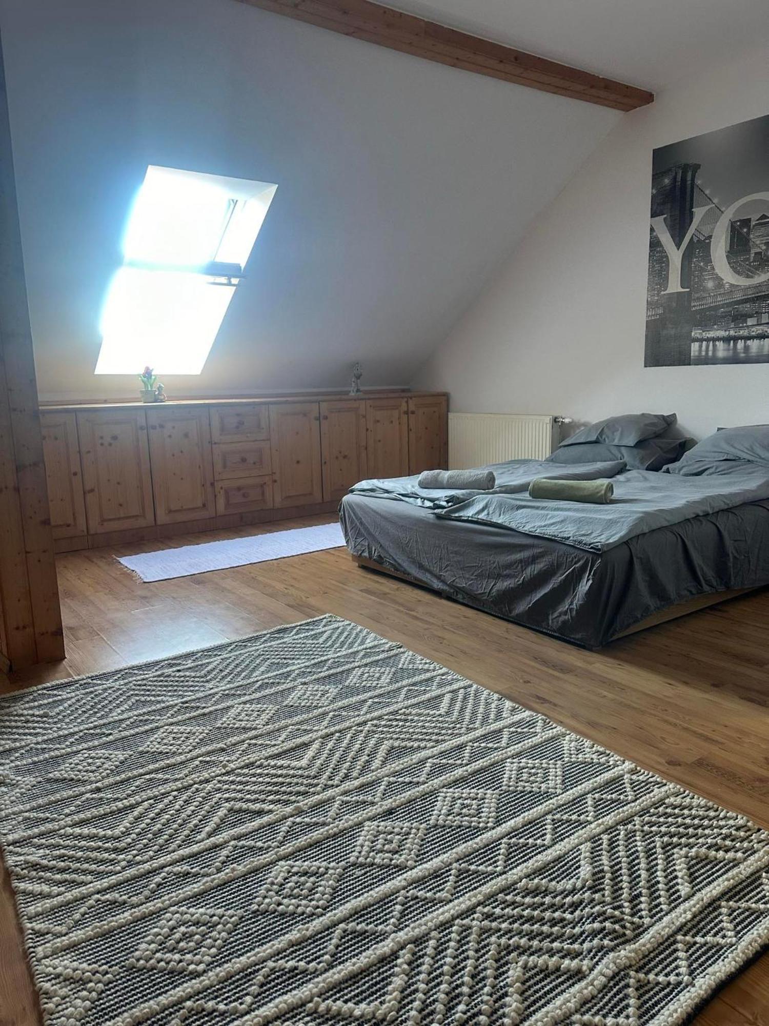 Hotello Apartmanhaz Es Panzio Zalaegerszeg Exterior photo